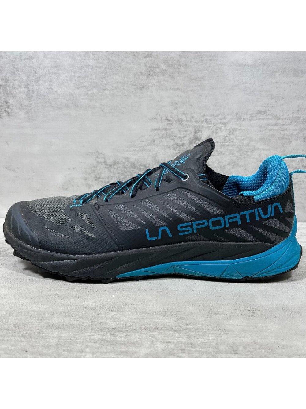 La Sportiva Kaptiva Trail Running Shoes - Men's Size 10 - Black Blue